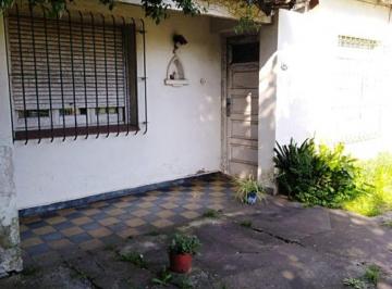 Casa de 4 ambientes, Almirante Brown · Chalet en Longchamps