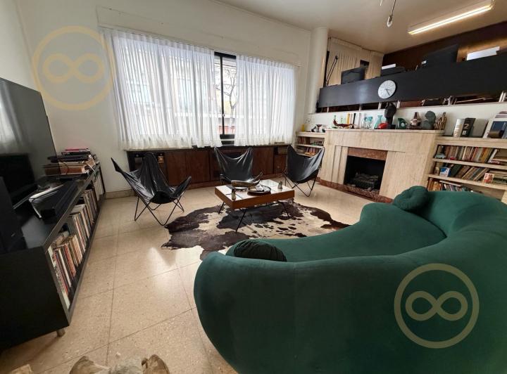 Casa · 394m² · 10 Ambientes · 1 Cochera