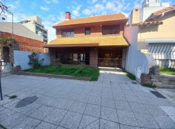 Casa · 111m² · 3 Ambientes · 2 Cocheras · Casa en Guemes