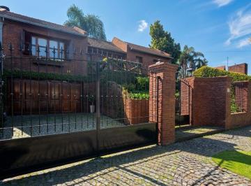 Casa · 602m² · 4 Ambientes · 4 Cocheras · Venta Casa 4 Ambientes Ap Credito Castelar