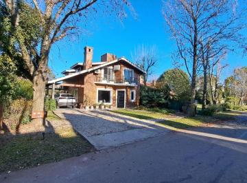 Casa de 5 ambientes, Berazategui · Club El Carmen - 4 Dorm + Pileta C/climat
