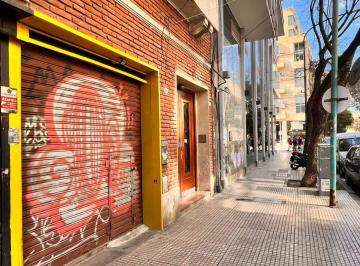 Local comercial · 22m² · Local en Alquiler, C/patio. Bajas Expensas!