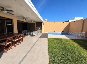 Foto · Casa a La Venta en Barrio Jardin Claret