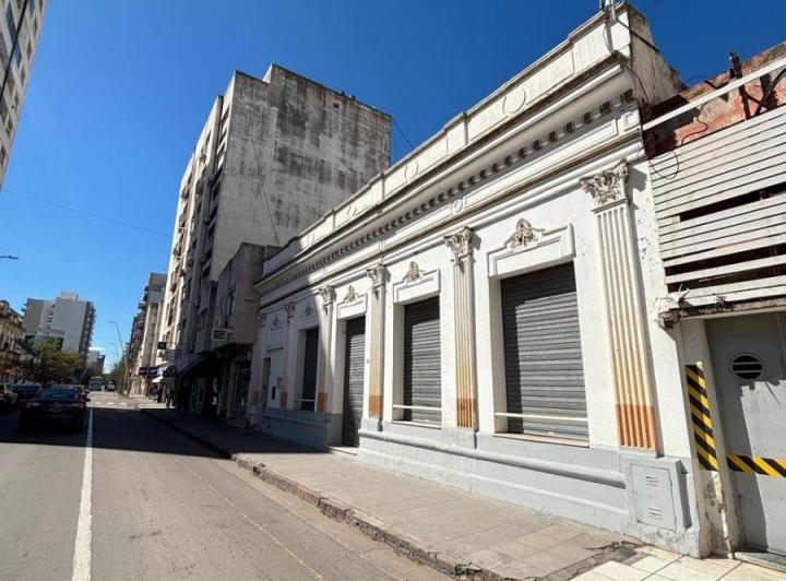 Local comercial · 206m² · 4 Ambientes