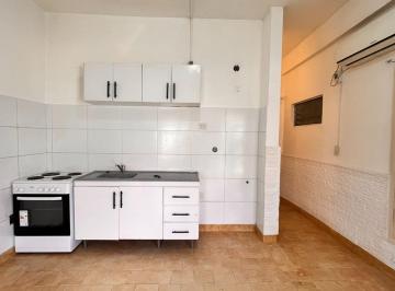 PH · 45m² · 2 Ambientes · PH en Alquiler. 2 Amb. Refaccionado, Independiente
