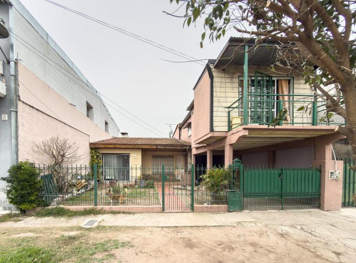 Casa · 140m² · 4 Ambientes · 1 Cochera