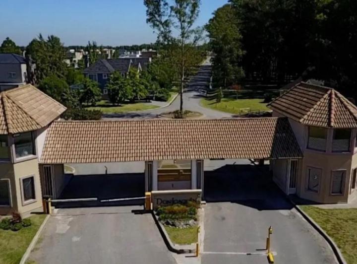 Terreno · 1091m²