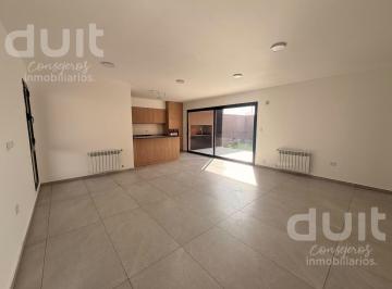 Casa · 160m² · 5 Ambientes · 2 Cocheras · Casa en Planta Baja, en Rincones de Manantiales de 3 Dorm.