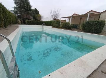 Quinta vacacional · 72m² · 2 Ambientes · 2 Cocheras · Casa Quinta en Carmen de Areco | Tu Lugar Para Disfrutar Todo El Año