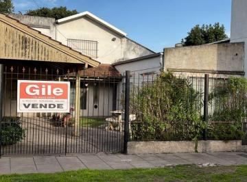 Casa de 5 ambientes, Hurlingham · Casa en Dos Plantas