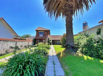 Casa · 185m² · 5 Ambientes · Venta Casa 3 Ambientes - Zona Estrada - Mar del Plata. Contactanos!