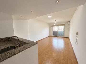 Departamento · 74m² · 3 Ambientes · Departamento de 2 Dorm. con Cochera en Alquiler / Barrio Lourdes