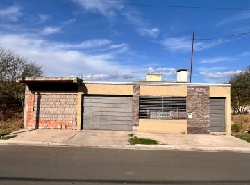 Casa · 80m² · 4 Ambientes · 1 Cochera · Casa en Venta, Zona Norte Lista Para Escriturar