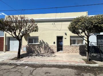Casa de 6 ambientes, Córdoba · Alquiler Casa Barrio Talleres Este. de 2 Dorm y Gran Patio