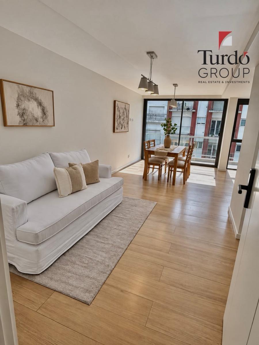 Depto 2 amb, 60m² en Noveccento Moreno, piso 6 con balcón y vista — Plaza Colón
