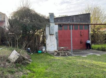 Bodega-Galpón de 1 ambiente, Hurlingham · Galpon Sobre un Lote de 11 por 25