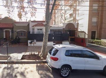 Casa de 6 ambientes, Ciudad de Mendoza · Casa en Venta, Quinta Sección, Mendoza.