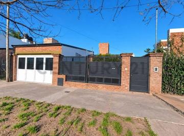 Casa · 100m² · 3 Ambientes · 1 Cochera · Casa en Venta en Rafaela