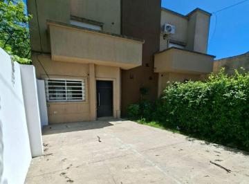 Casa de 4 ambientes, La Plata · Duplex en Alquiler2 Dorm.ubicado en Calle 46 y 149