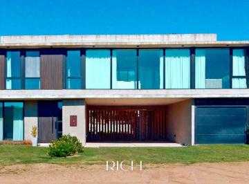 RIH-RIH-660_2 · Casa de Hormigón Visto en Venta en Costa Esmeralda - Residencial II Pileta Clima