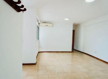 Departamento de 2 ambientes, Rosario · Departamento de 42 m² con 1 Dormitorio en Alquiler en San Juan y Riccheri