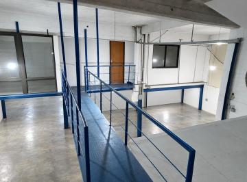 Bodega-Galpón · 1000m² · 1 Ambiente · Galpon con Oficinas y Local Comercial