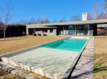 Casa · 102m² · 3 Ambientes · 1 Cochera · Venta Casa 2 Dorm. Country Los Alamos