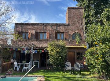 Casa · 310m² · 6 Ambientes · Casa - Las Lomas - Horqueta