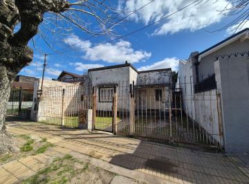 Casa de 4 ambientes, Almirante Brown · Casa a Recilar a 200 m de Av Espora, Excelente Ubicacion