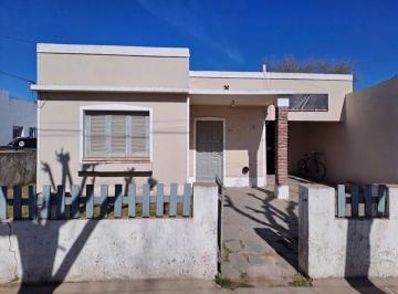 Casa de 5 ambientes, Navarro · Casa de 96 m² con 3 Dorm. en Venta en Navarro