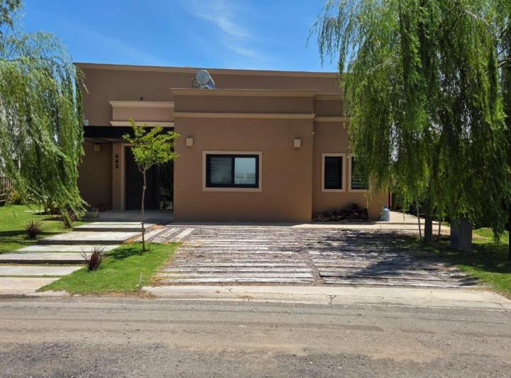 Casa · 812m² · 5 Ambientes · 2 Cocheras