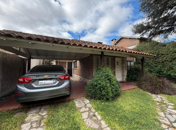 Casa · 170m² · 5 Ambientes · 2 Cocheras