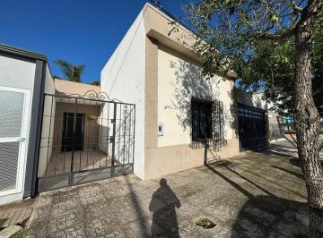 Casa · 113m² · 4 Ambientes · 2 Cocheras · Venta / Casa / 2 Dorm. Cochera / Villa Rosas