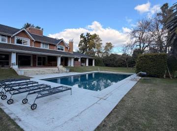 Casa · 492m² · 7 Ambientes · 5 Cocheras · Casa en Venta en Highland Park Country Club