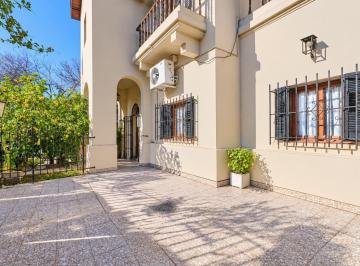 Casa · 187m² · 5 Ambientes · 3 Cocheras · Venta Casa 5 Ambientes Parque Cha