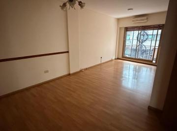 Departamento · 64m² · 3 Ambientes · Departamento 3 Ambientes con Balcón Corrido y Patio en Recoleta