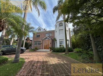 Casa · 612m² · 8 Ambientes · 4 Cocheras · Lencke Alquila - Residencia con Frente Al Rio en Bahía del Sol de 612 m² Cubiertos