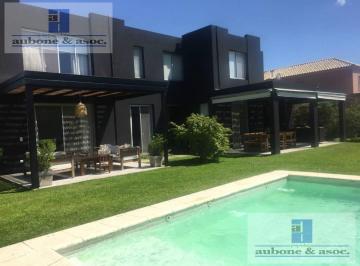 Casa · 300m² · 6 Ambientes · 2 Cocheras · Talar del Lago II - Excelente Casa del 2 Al 31 de Enero