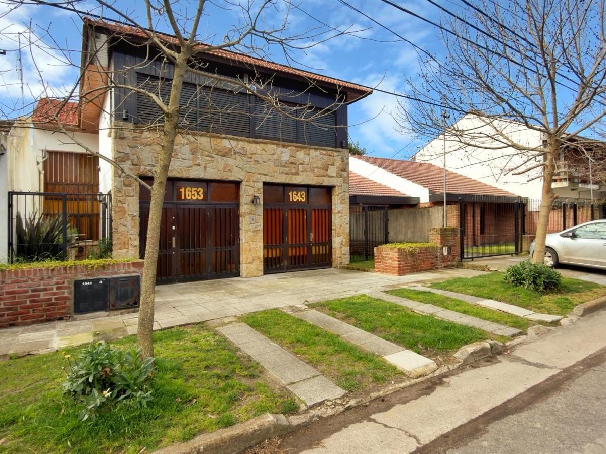 Casa en venta en el encantador barrio de Mar del Plata, ubicada en Guiraldes 1600
