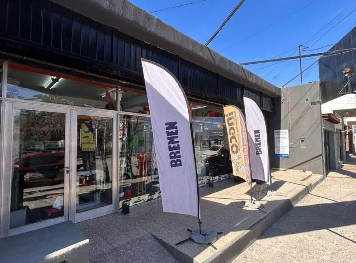 Local comercial · 250m² · 3 Ambientes