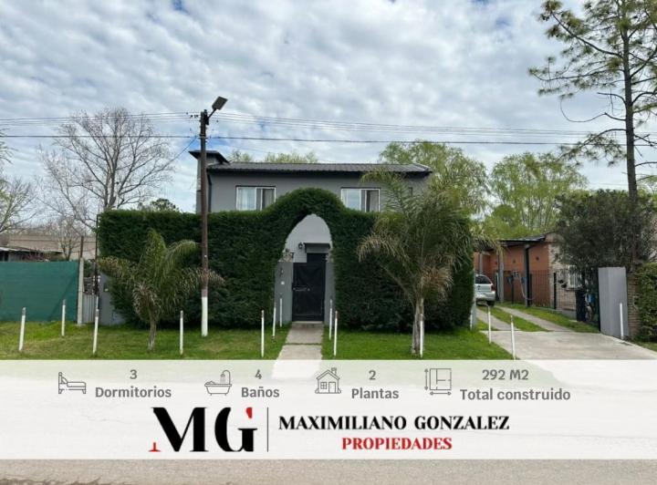 Casa · 255m² · 6 Ambientes · 2 Cocheras