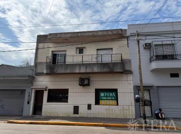 Casa · 182m² · 6 Ambientes · Venta Casa 6 Ambientes con Piscina en Sarandí