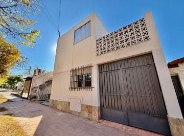 Casa de 4 ambientes, Ciudad de Mendoza · Casa en Venta - Sexta Sección 4 Ambientes