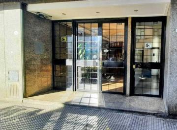 Oficina comercial · 33m² · 2 Ambientes · Alquiler Departamento 2 Ambientes Ctra Frente - Apto Profesional