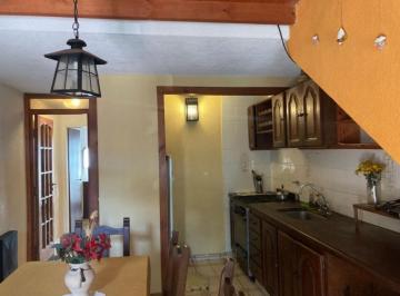 PH · 1m² · 3 Ambientes · 1 Cochera · PH 3 Ambientes (Apto 5 Personas) Planta Baja, Dpto Uf8.parrilla.