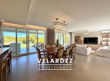 Casa · 281m² · 5 Ambientes · Casa en Venta en Costa Esmeralda