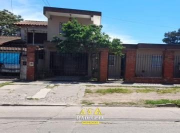 Casa de 4 ambientes, Almirante Brown · Casa de 400 m² con 3 Dorm. en Venta en Rafael Calzada