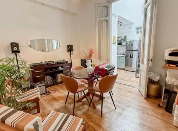 Casa · 242m² · 5 Ambientes · Venta Amplia Casa + Amplio Local en Centro