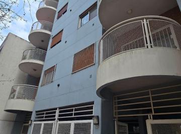 Departamento · 46m² · 2 Ambientes · 1 Cochera · Depto 2 Amb C/ Balcón + Cochera Fija Cubierta