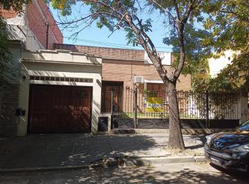 Casa · 150m² · 4 Ambientes · 1 Cochera · Casa en Quilmes